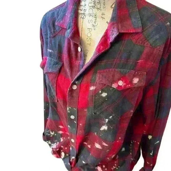 VINTAGE Plaid Button Down with Handmade Distressing ❤️💚 - Picture 4 of 6